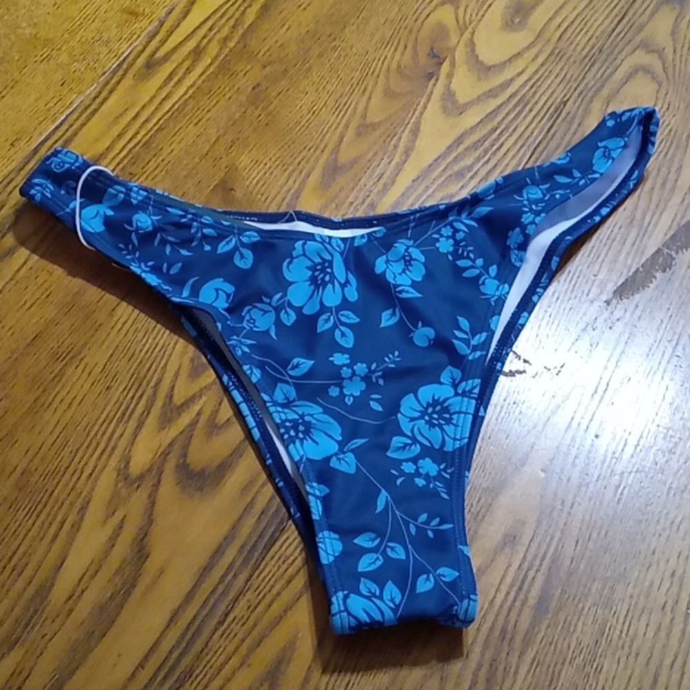HALARA Womens XL EXTRA LARGE BIKINI BOTTOM Beach Resort FLORAL NEW
